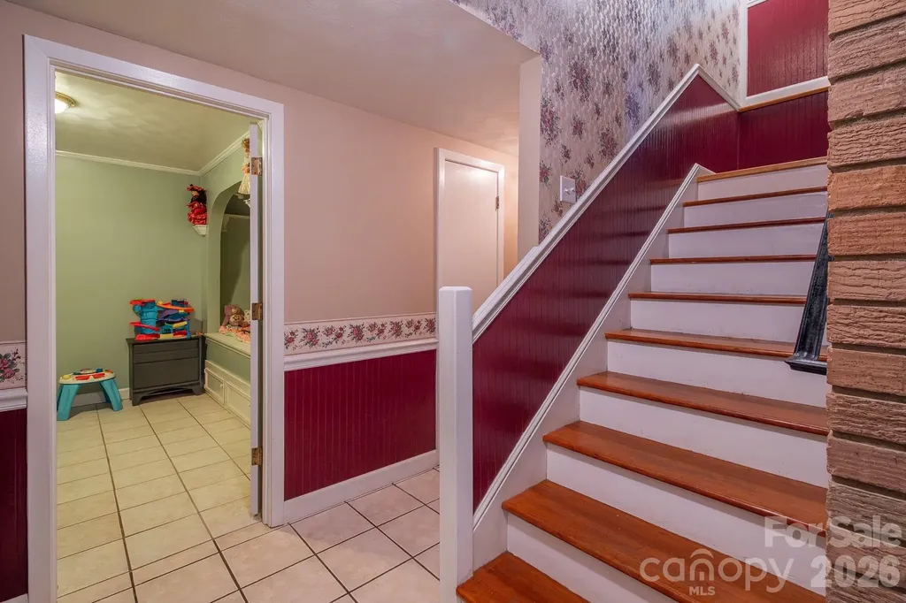 44446 Field Road New London NC 28127