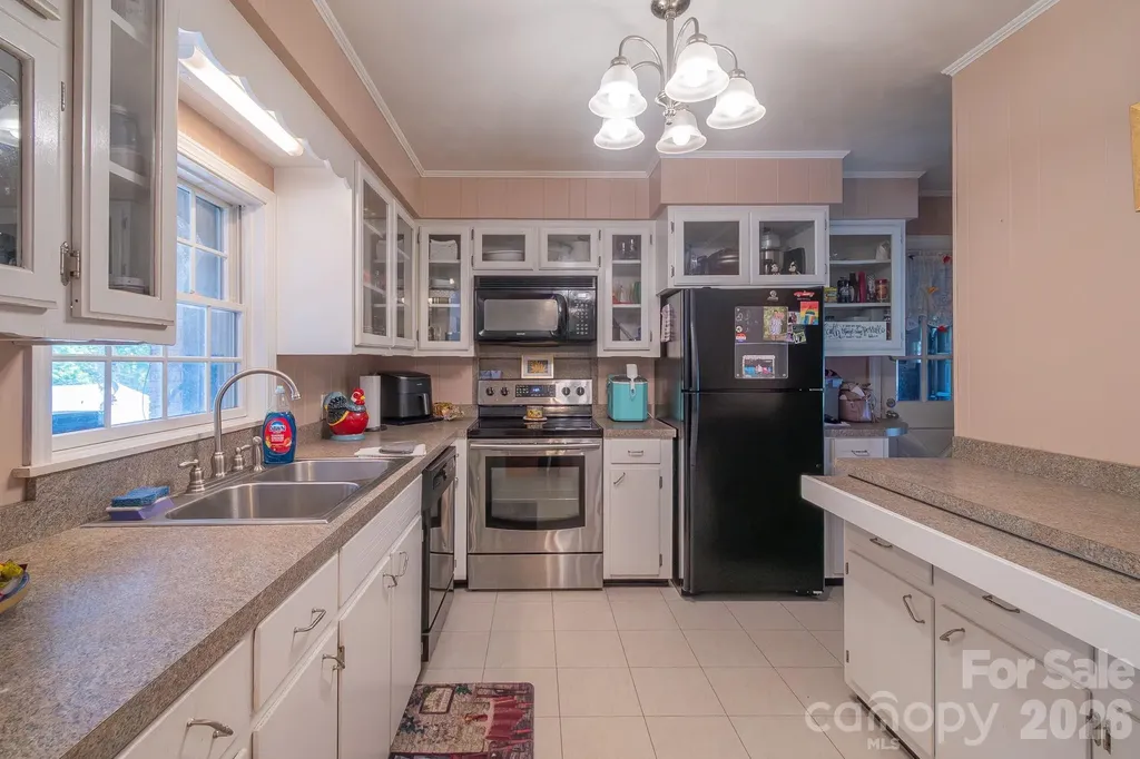 44446 Field Road New London NC 28127
