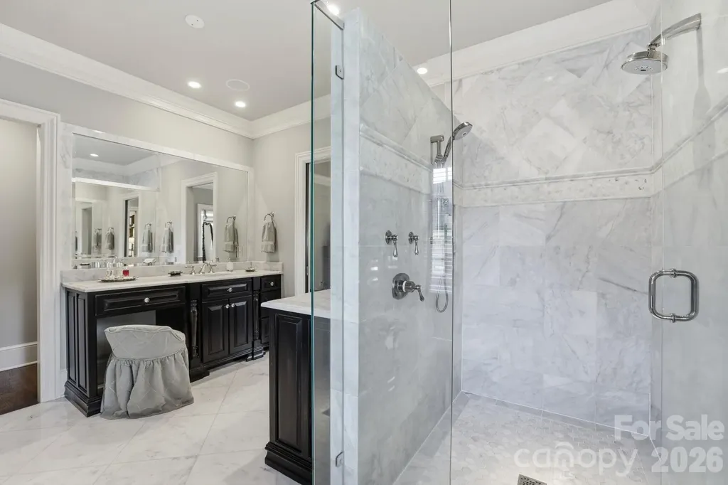 309 Hempstead Place Charlotte NC 28207