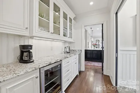 309 Hempstead Place Charlotte NC 28207
