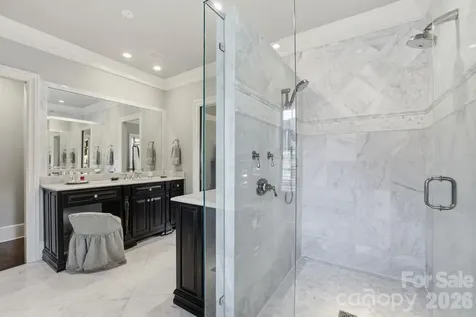 309 Hempstead Place Charlotte NC 28207