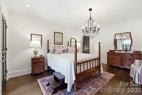 309 Hempstead Place Charlotte NC 28207