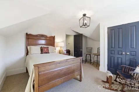 309 Hempstead Place Charlotte NC 28207