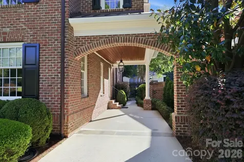 309 Hempstead Place Charlotte NC 28207