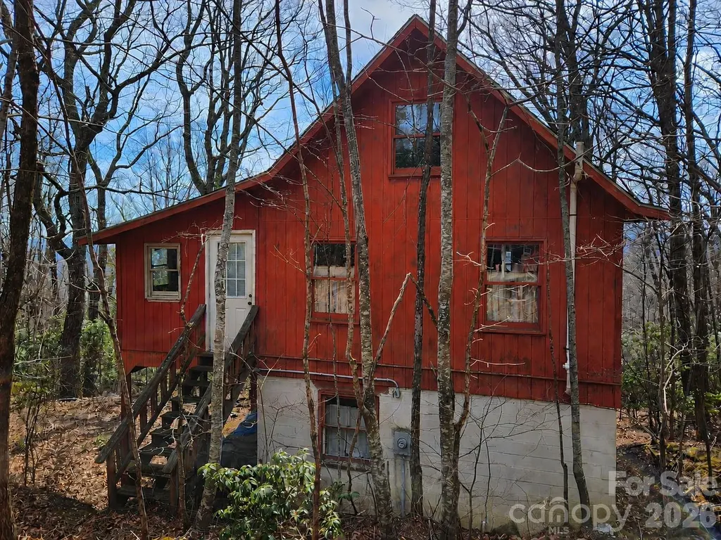 929 Pine Ridge Road Hendersonville NC 28792