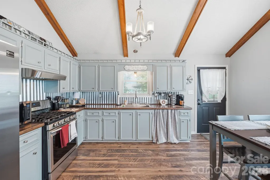 2050 16th Avenue Place SW Hickory NC 28602