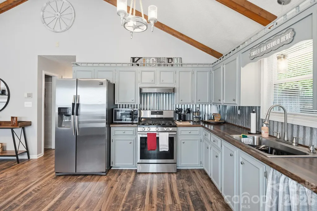 2050 16th Avenue Place SW Hickory NC 28602