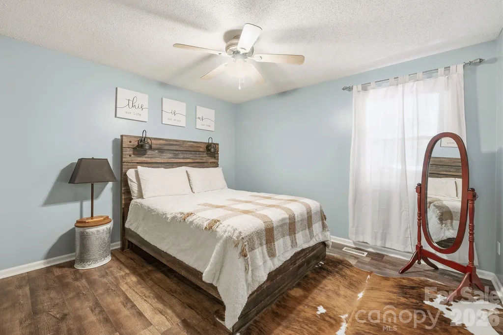 2050 16th Avenue Place SW Hickory NC 28602