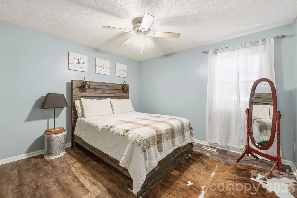 2050 16th Avenue Place SW Hickory NC 28602