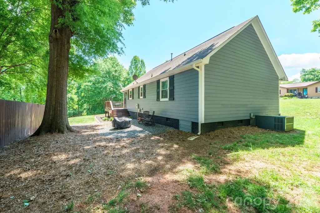 2050 16th Avenue Place SW Hickory NC 28602