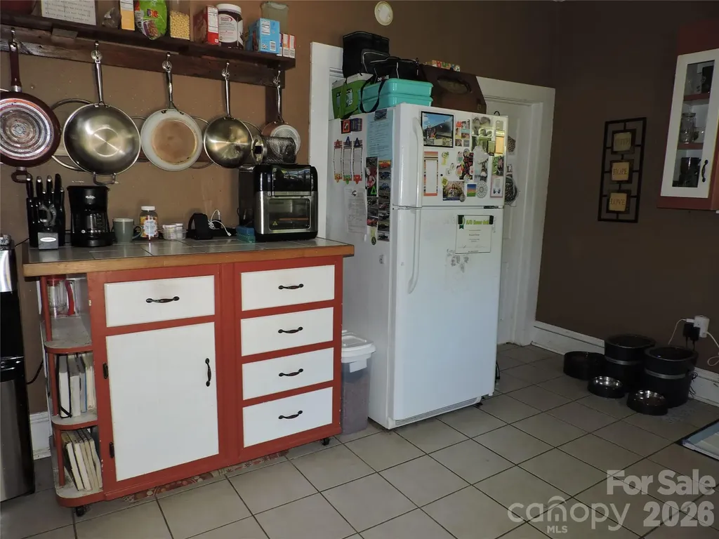 4 Carter Road Weaverville NC 28787