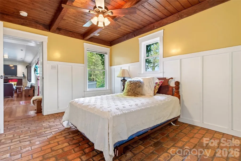 75 Old Lakey Gap Road Black Mountain NC 28711
