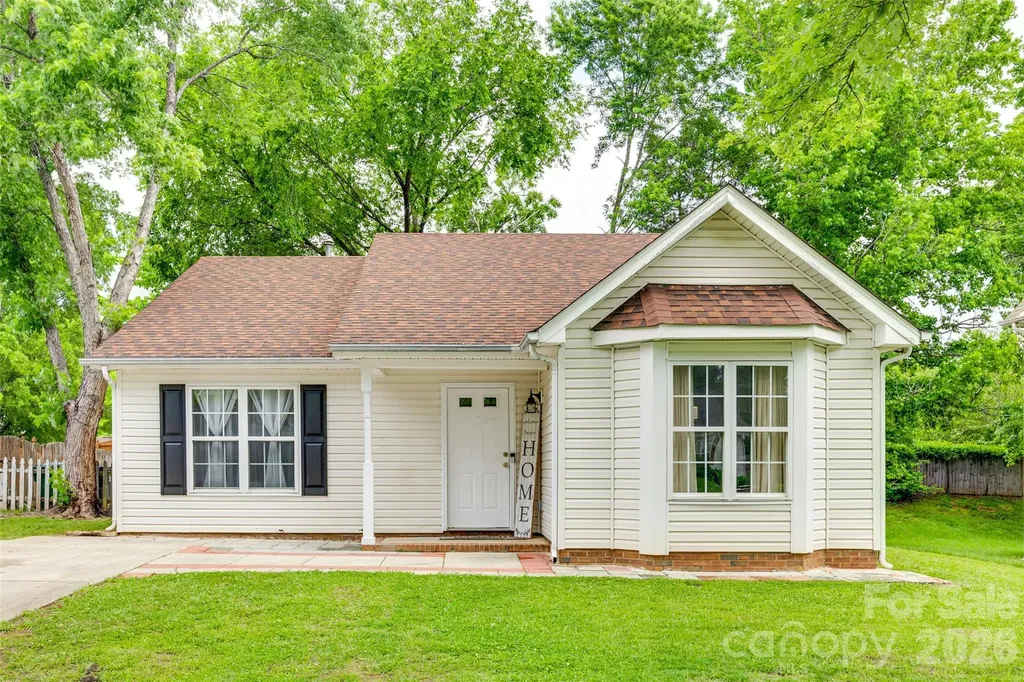 7442 Crestside Lane Charlotte NC 28227