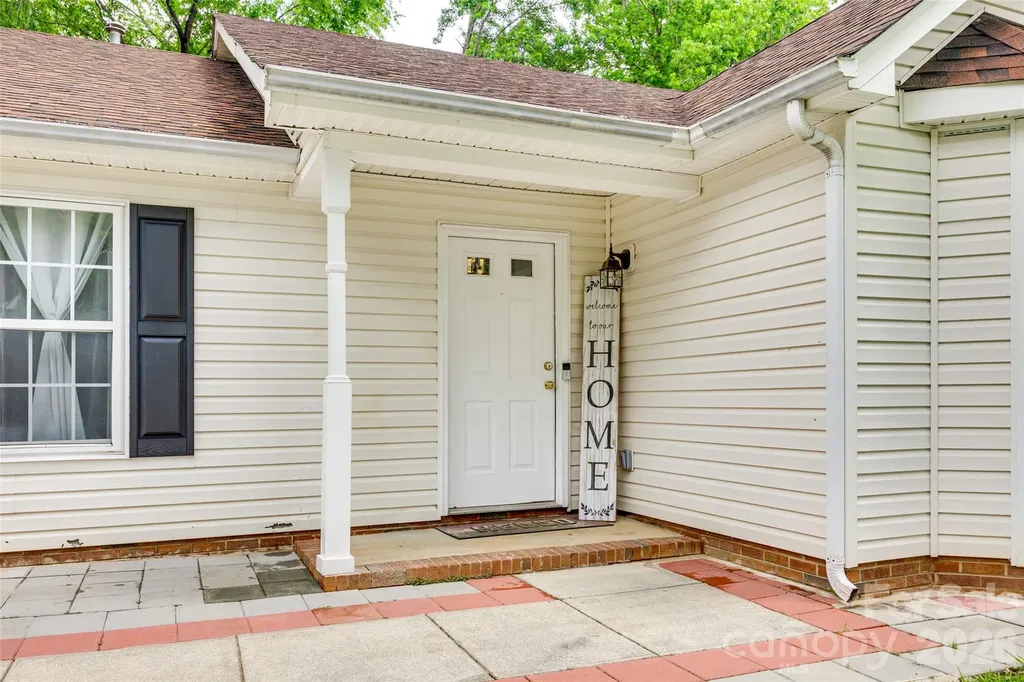 7442 Crestside Lane Charlotte NC 28227
