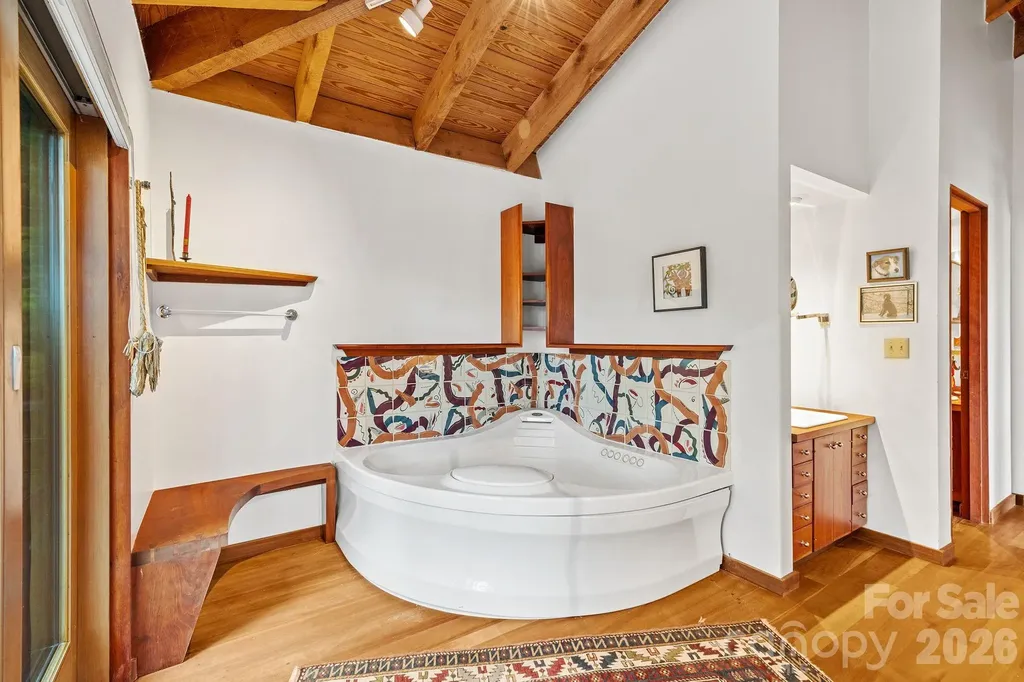 496 English Lane Bakersville NC 28705