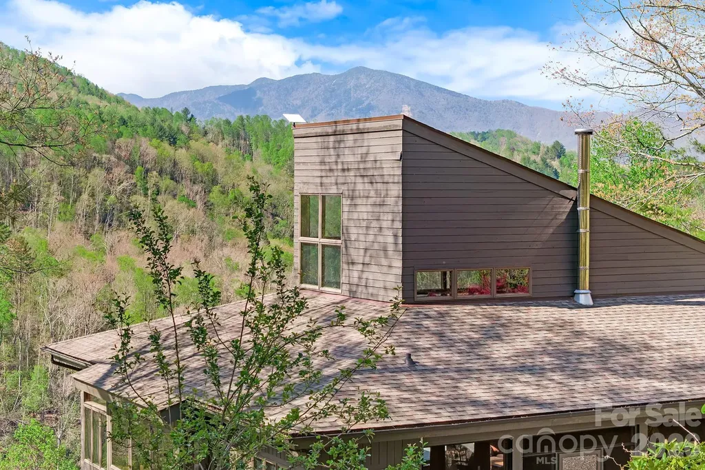 496 English Lane Bakersville NC 28705