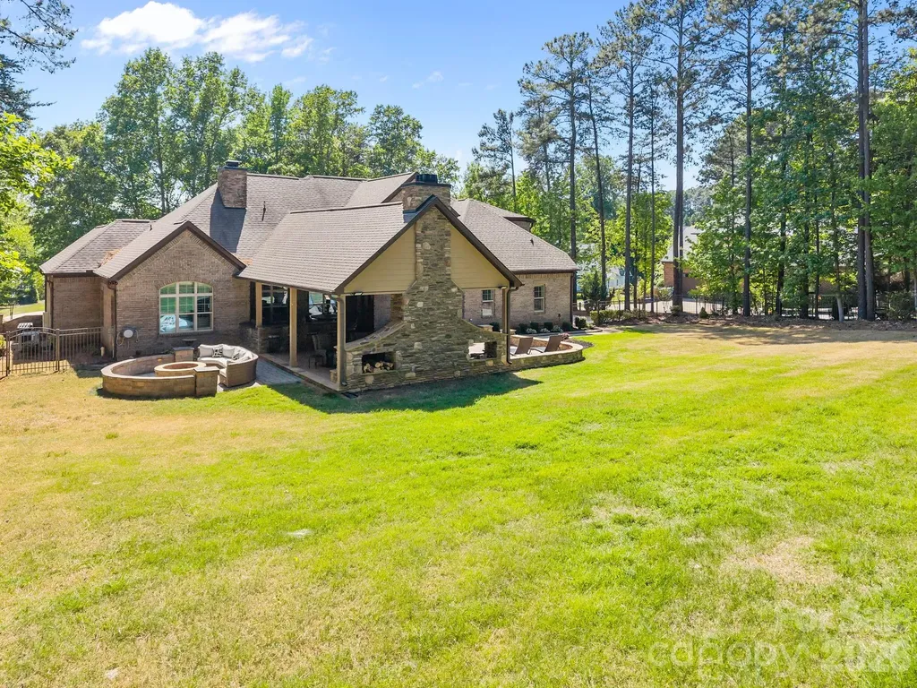 320 Barber Loop Mooresville NC 28117