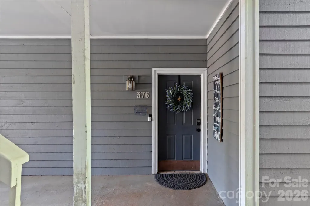 376 Meadows Circle Winston Salem NC 27104