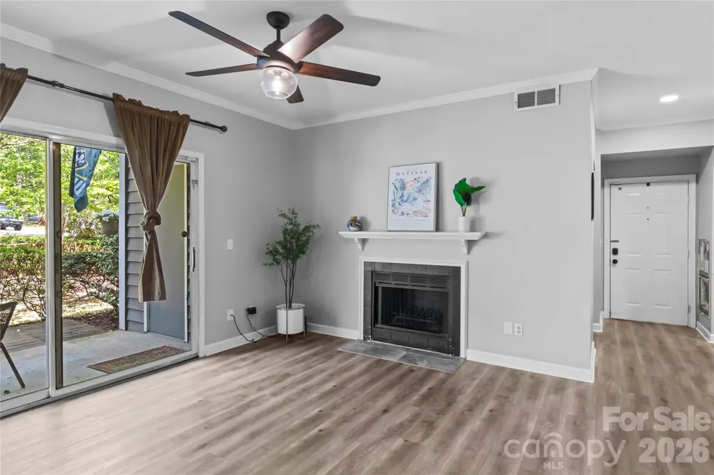 376 Meadows Circle Winston Salem NC 27104