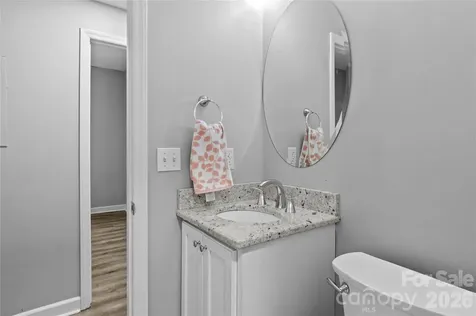 376 Meadows Circle Winston Salem NC 27104