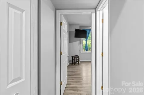 376 Meadows Circle Winston Salem NC 27104