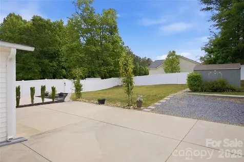 1108 Skyland Street Kannapolis NC 28083