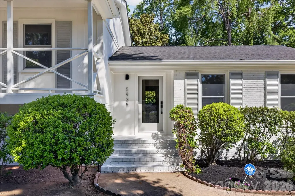 5938 Sharon Road Charlotte NC 28210