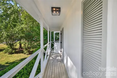 5938 Sharon Road Charlotte NC 28210
