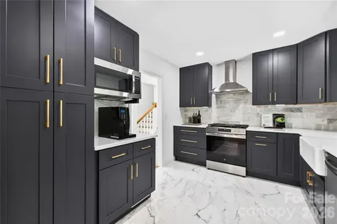 5938 Sharon Road Charlotte NC 28210