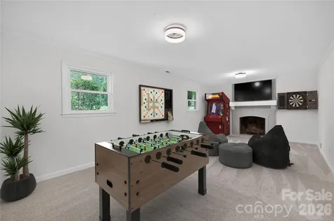 5938 Sharon Road Charlotte NC 28210