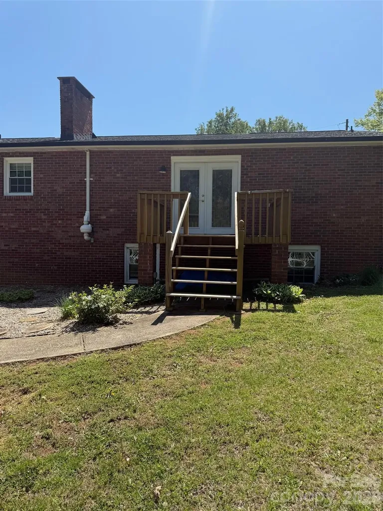 1126 Cannon Drive Lenoir NC 28645