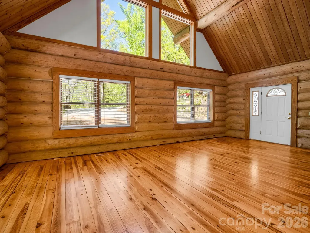 170 Old Mountain Pass Hendersonville NC 28792