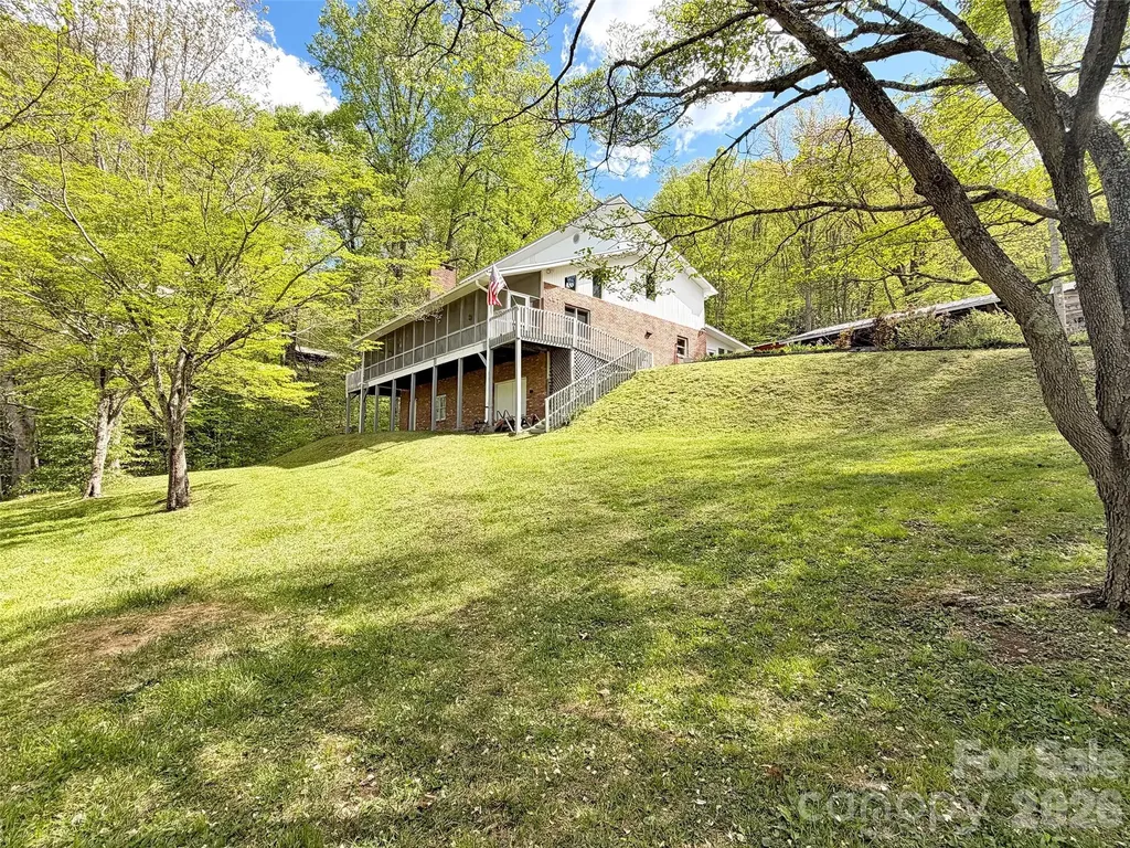 487 Julia Lane Maggie Valley NC 28751