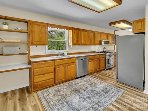 487 Julia Lane Maggie Valley NC 28751