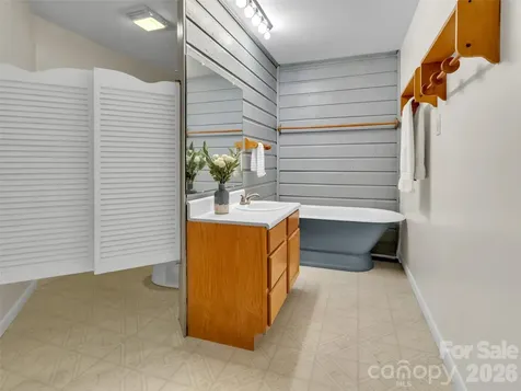 487 Julia Lane Maggie Valley NC 28751