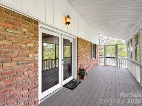 487 Julia Lane Maggie Valley NC 28751
