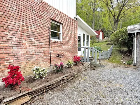 487 Julia Lane Maggie Valley NC 28751