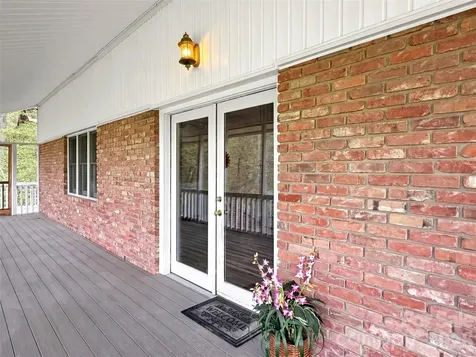 487 Julia Lane Maggie Valley NC 28751