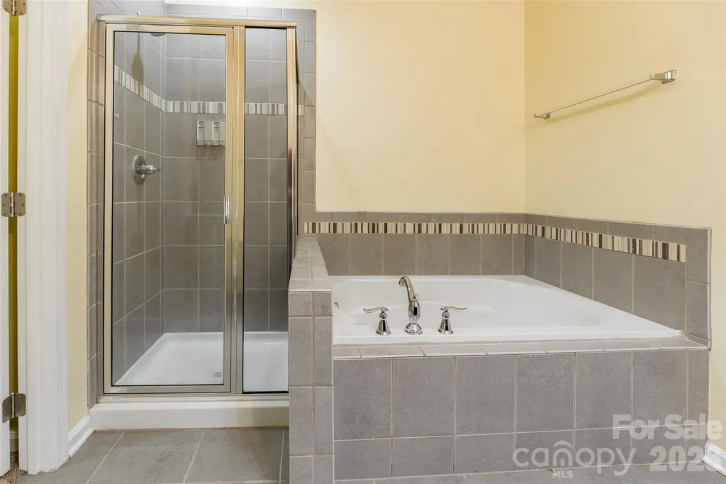 9622 Springholm Drive Charlotte NC 28278