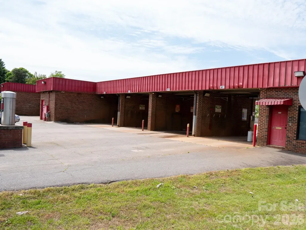 2585 Northside Drive Statesville NC 28625
