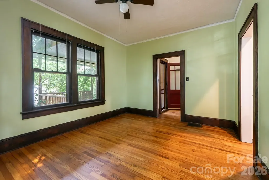 3 Woodlawn Avenue Asheville NC 28801