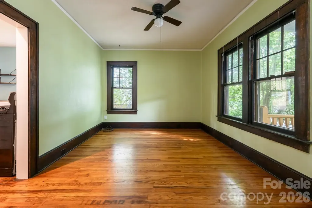 3 Woodlawn Avenue Asheville NC 28801