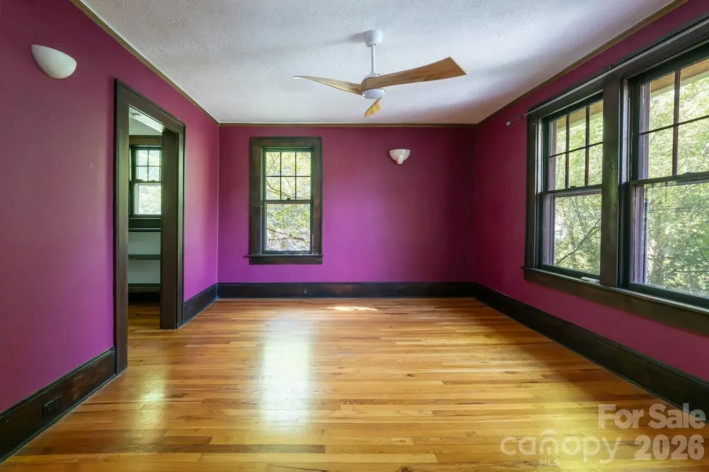 3 Woodlawn Avenue Asheville NC 28801