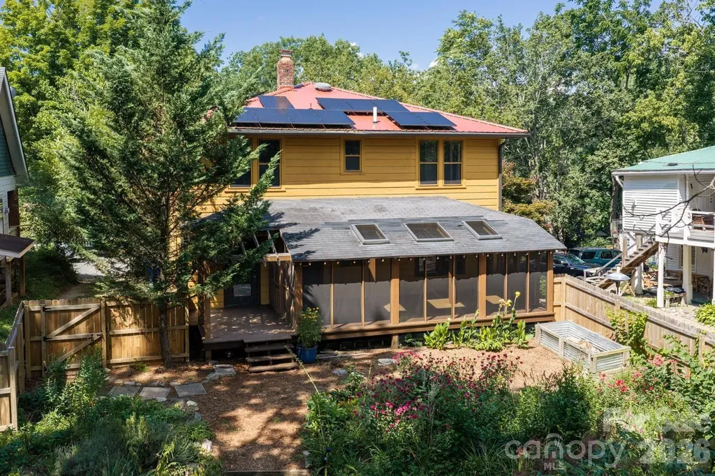 3 Woodlawn Avenue Asheville NC 28801