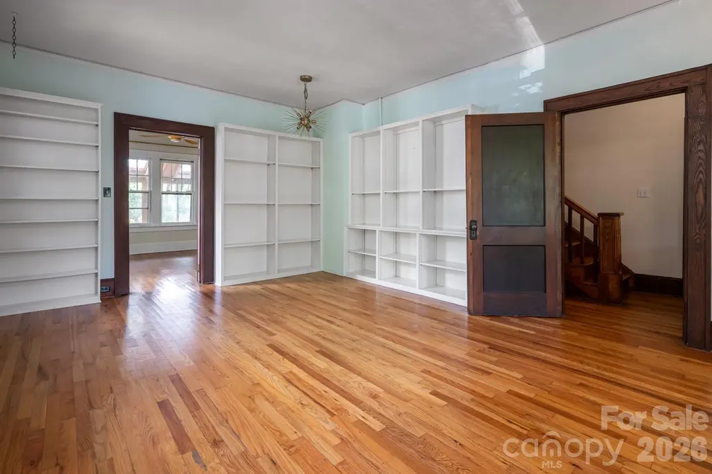 3 Woodlawn Avenue Asheville NC 28801
