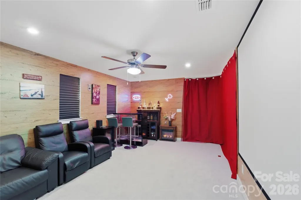 10158 Paper Birch Drive Charlotte NC 28215