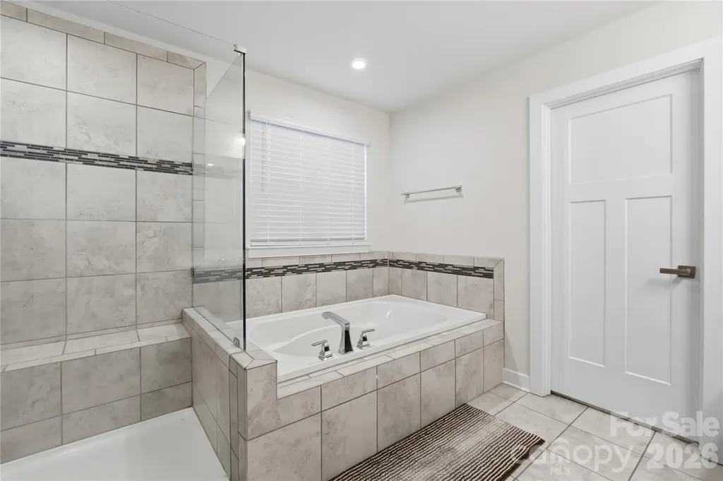 10158 Paper Birch Drive Charlotte NC 28215