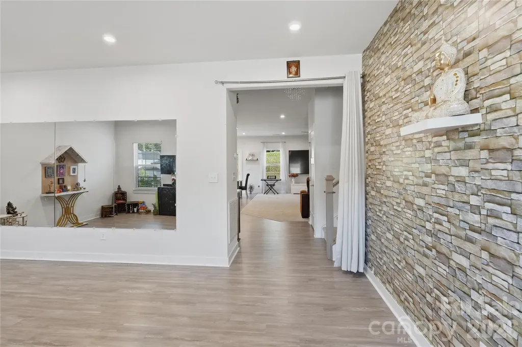 10158 Paper Birch Drive Charlotte NC 28215
