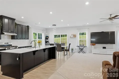 10158 Paper Birch Drive Charlotte NC 28215