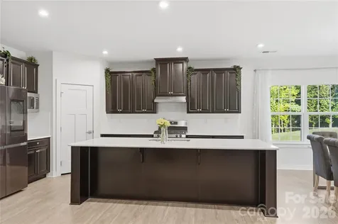 10158 Paper Birch Drive Charlotte NC 28215